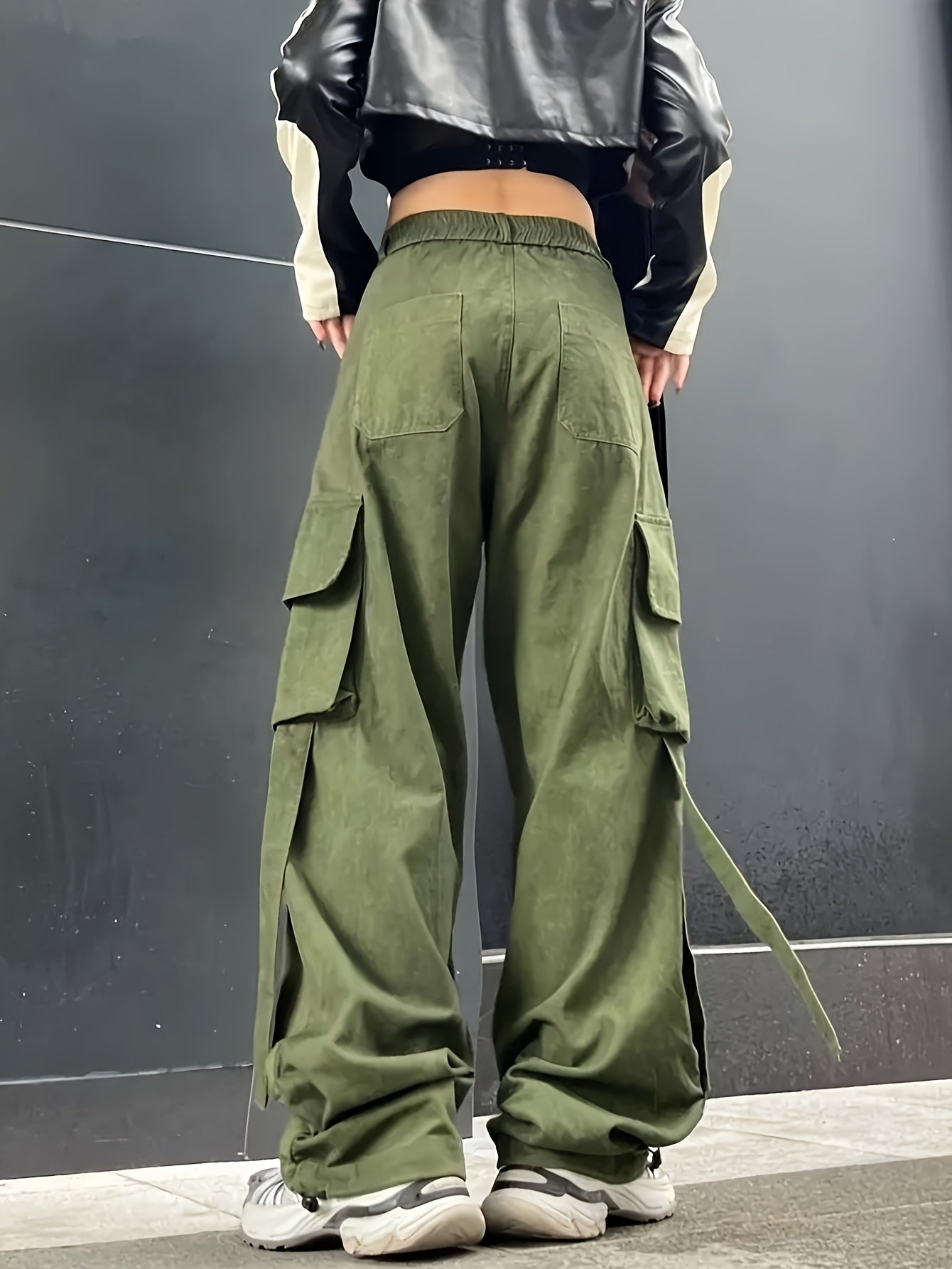 Oversized Multi-Pocket Cargo Pants